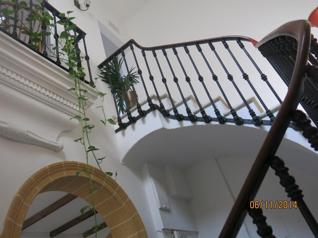 Hostal Fenix Jerez de la Frontera Bagian luar foto